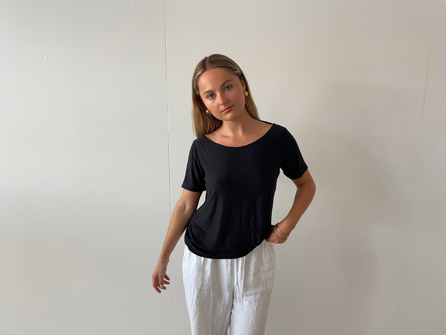 Charlotte Tee in Black