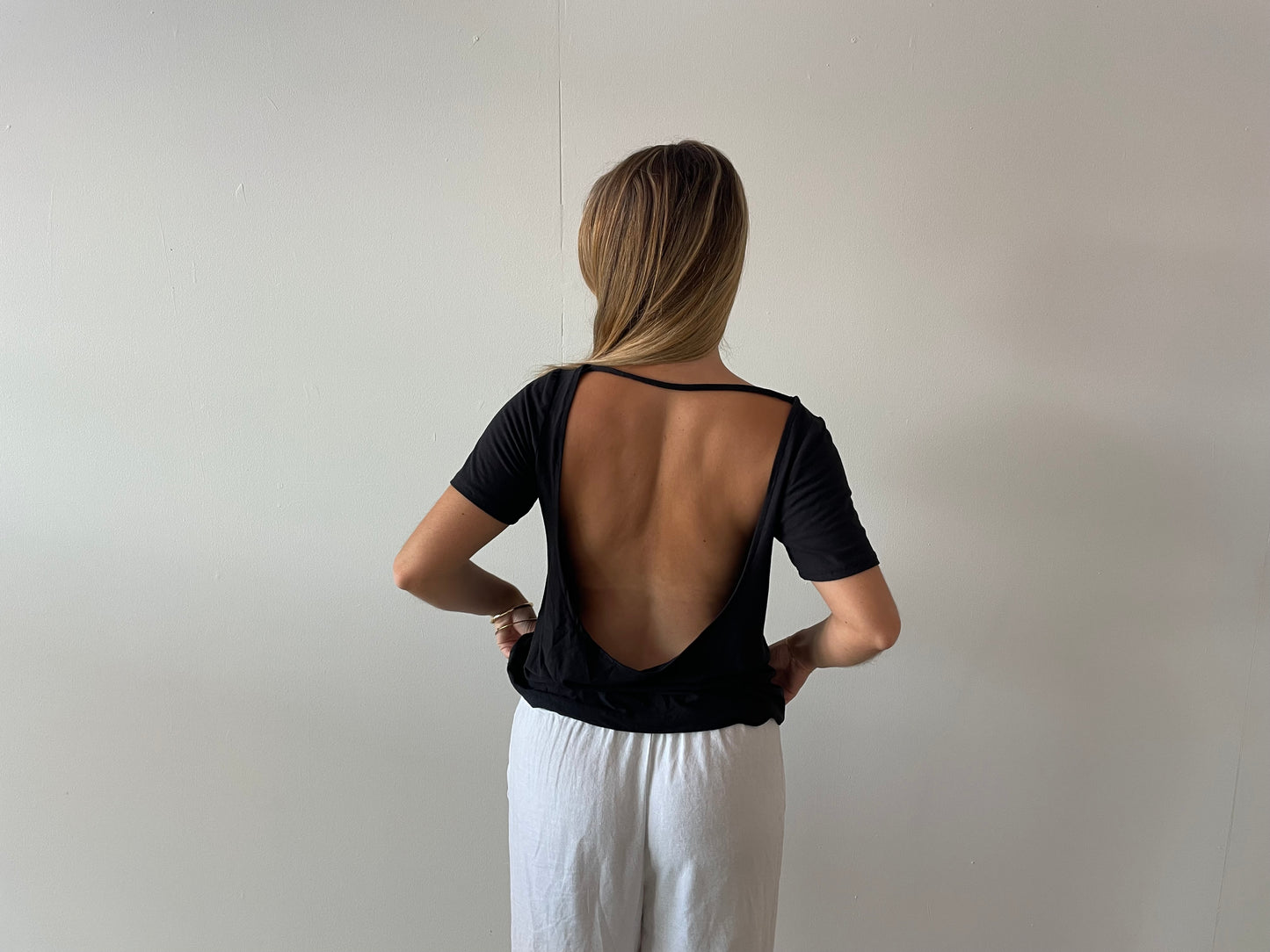 Charlotte Tee in Black